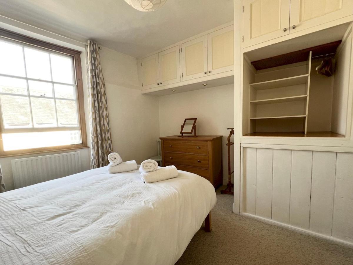 Pass The Keys 64 Church Street Characterful 2-Bed Cottage In The Heart Of Town Кінгсбридж Екстер'єр фото