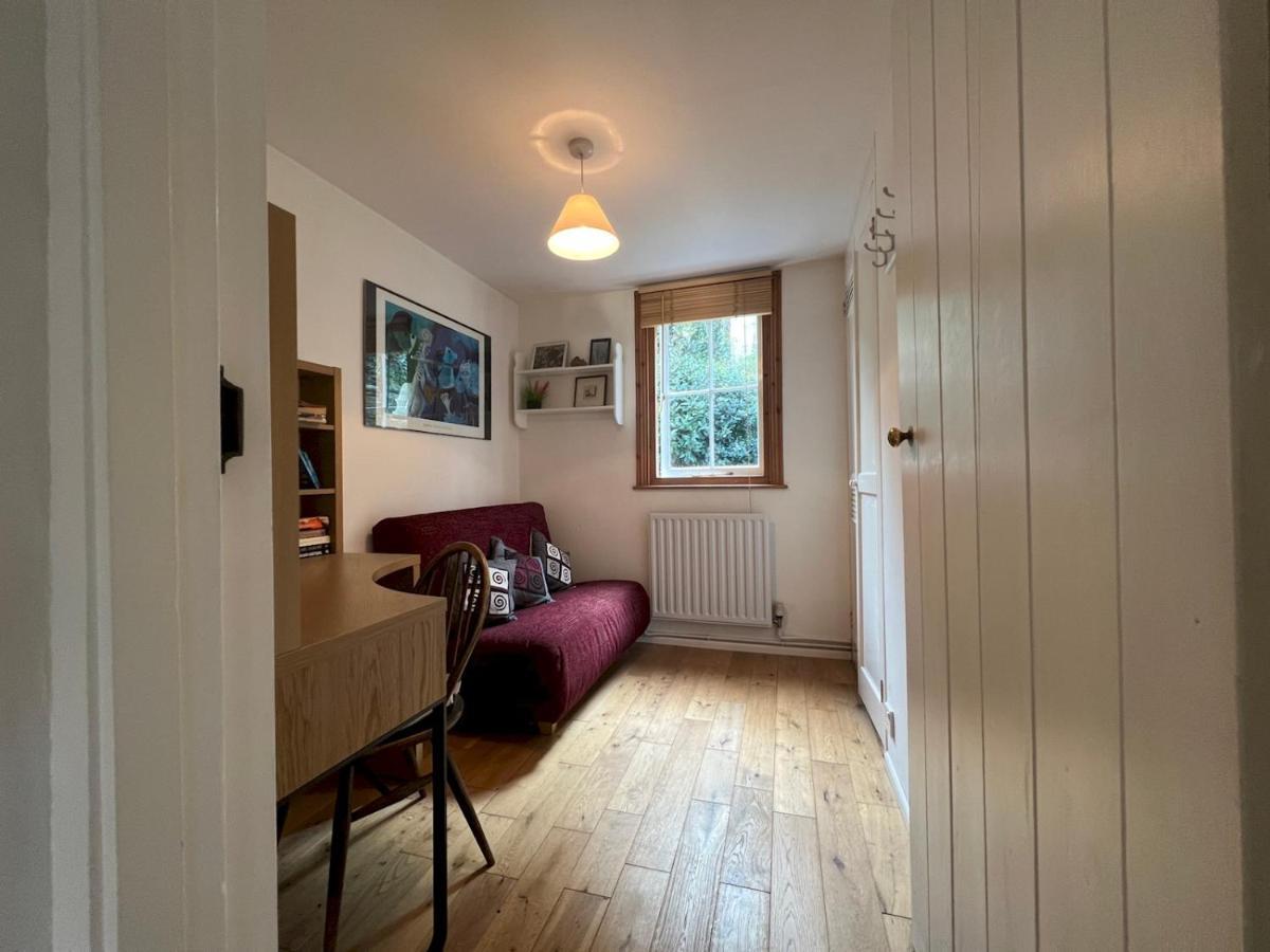 Pass The Keys 64 Church Street Characterful 2-Bed Cottage In The Heart Of Town Кінгсбридж Екстер'єр фото